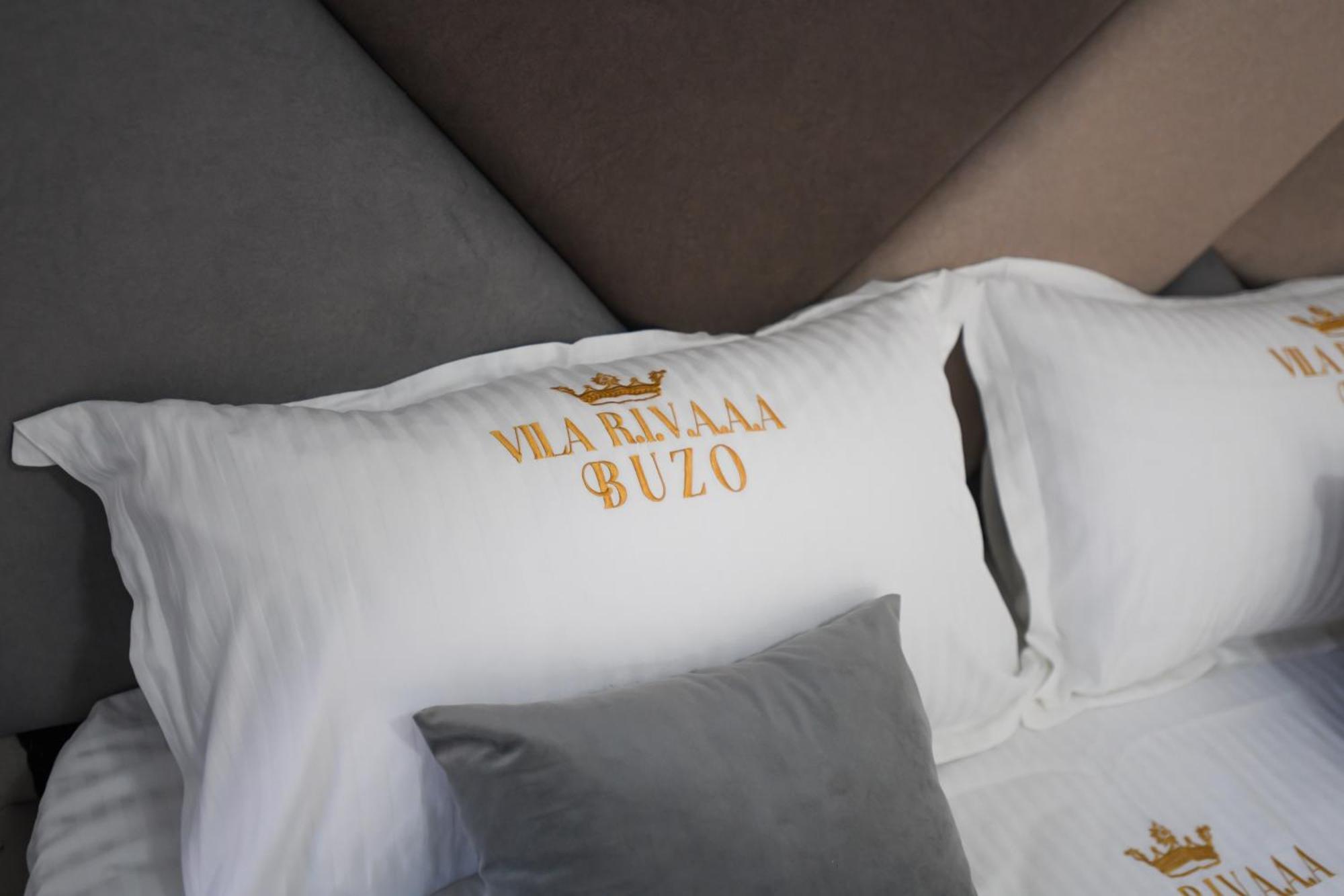 Vila Rivaaa 培拉特 外观 照片