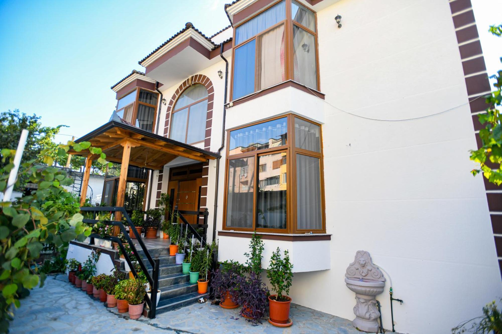 Vila Rivaaa 培拉特 外观 照片